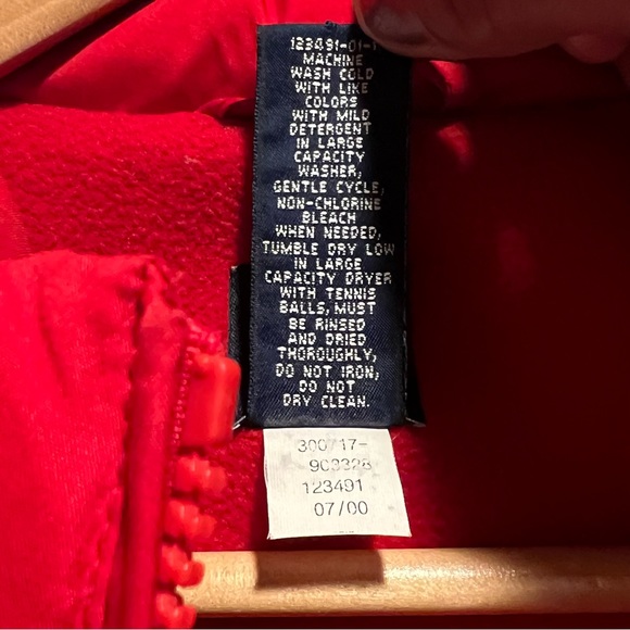 Gap Women’s Quilted Fleece Lined Puffer Vest - Picture 5 of 7